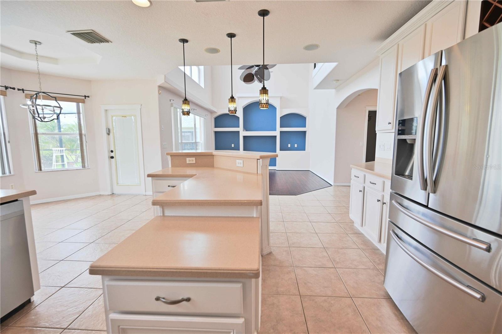 4646 POINTE O WOODS DR, WESLEY CHAPEL, FL, 33543