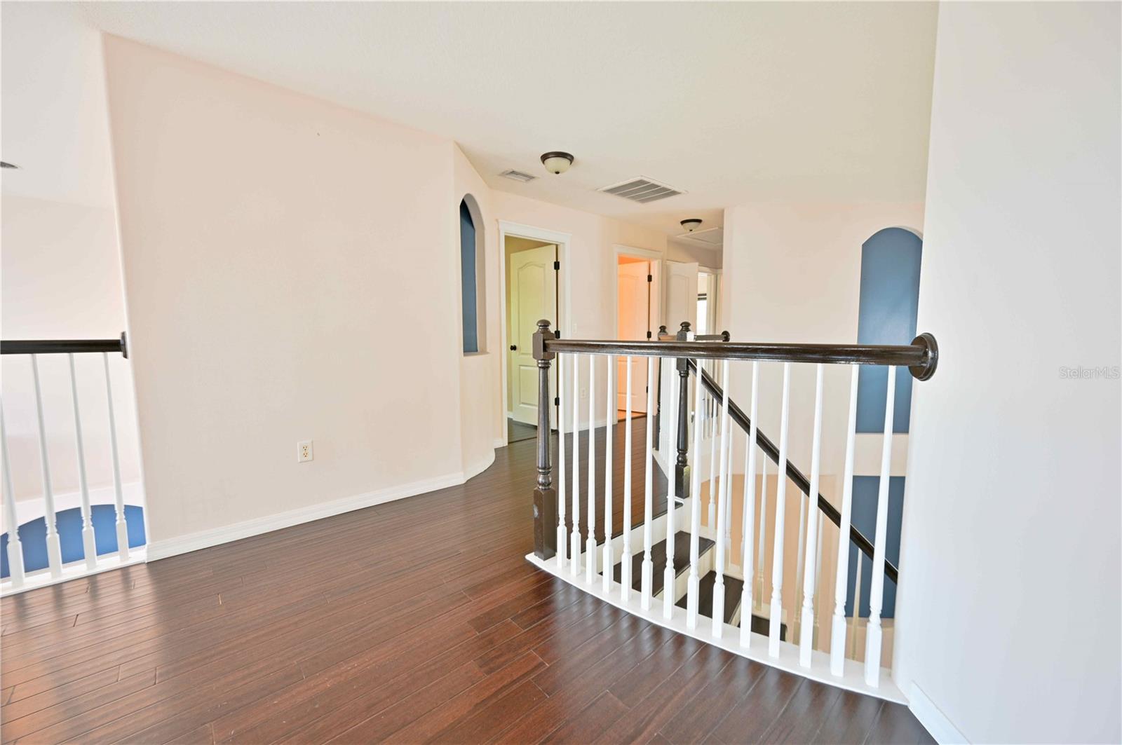 4646 POINTE O WOODS DR, WESLEY CHAPEL, FL, 33543