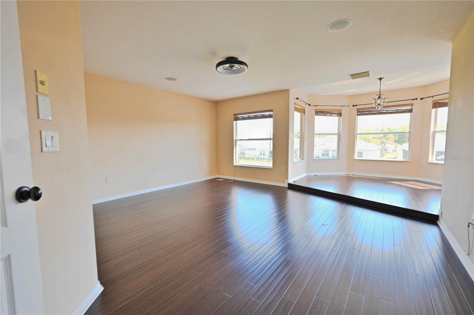 4646 POINTE O WOODS DR, WESLEY CHAPEL, FL, 33543