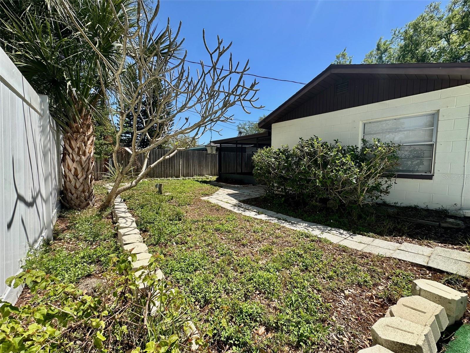 9099 108TH AVE, SEMINOLE, FL, 33777