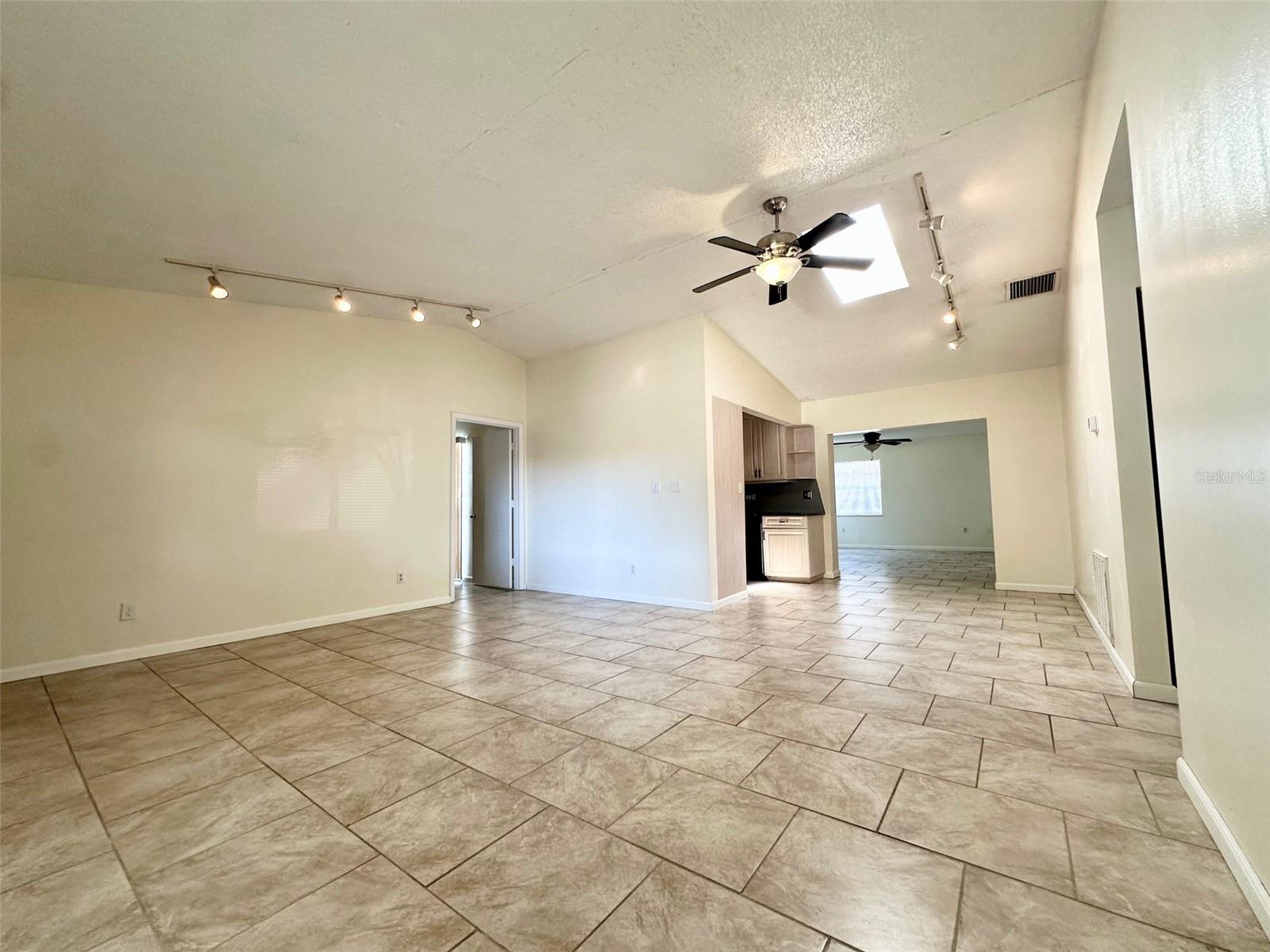 9099 108TH AVE, SEMINOLE, FL, 33777