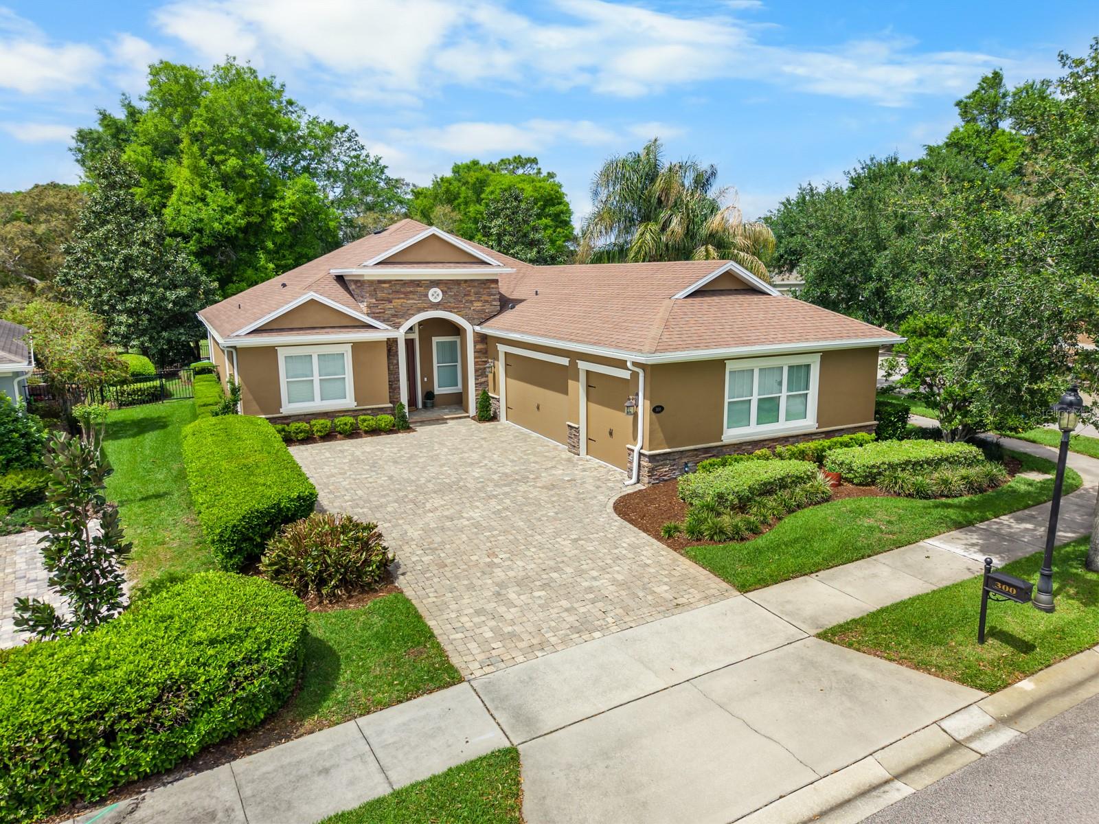 300 LAMBERTON LN, DELAND, FL, 32724