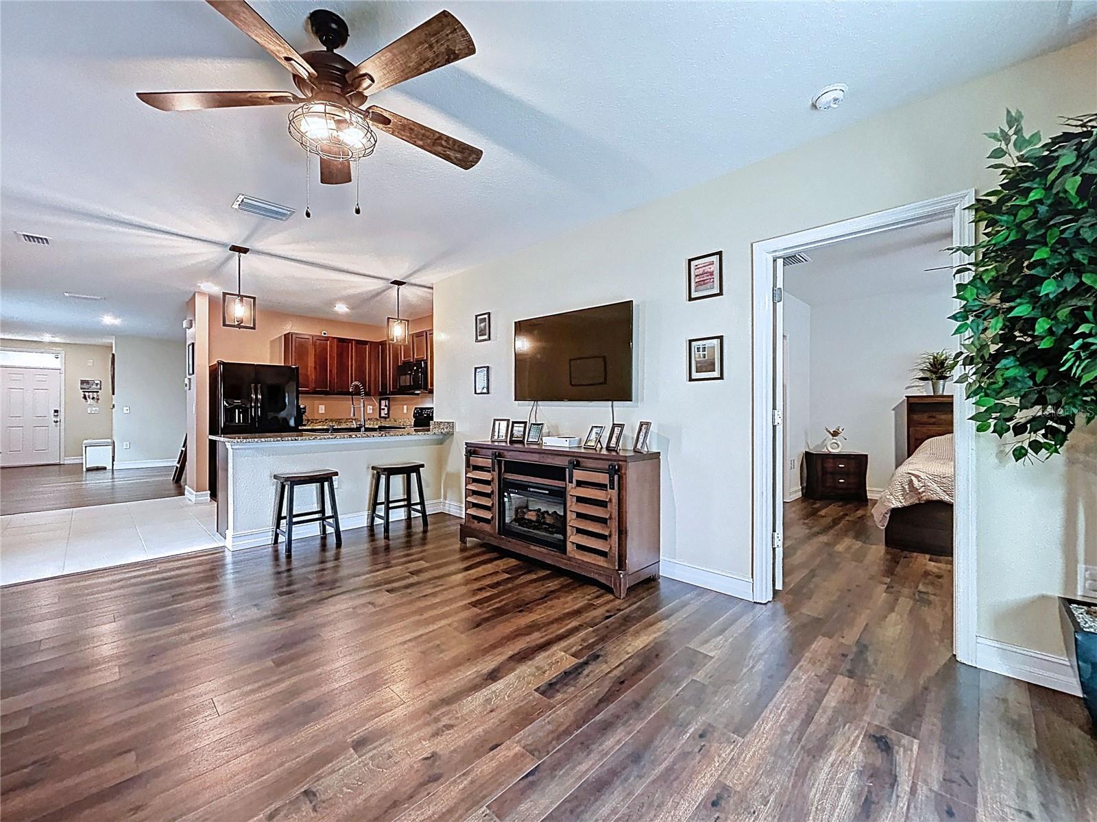 32753 PEZ LANDING LN, WESLEY CHAPEL, FL, 33543