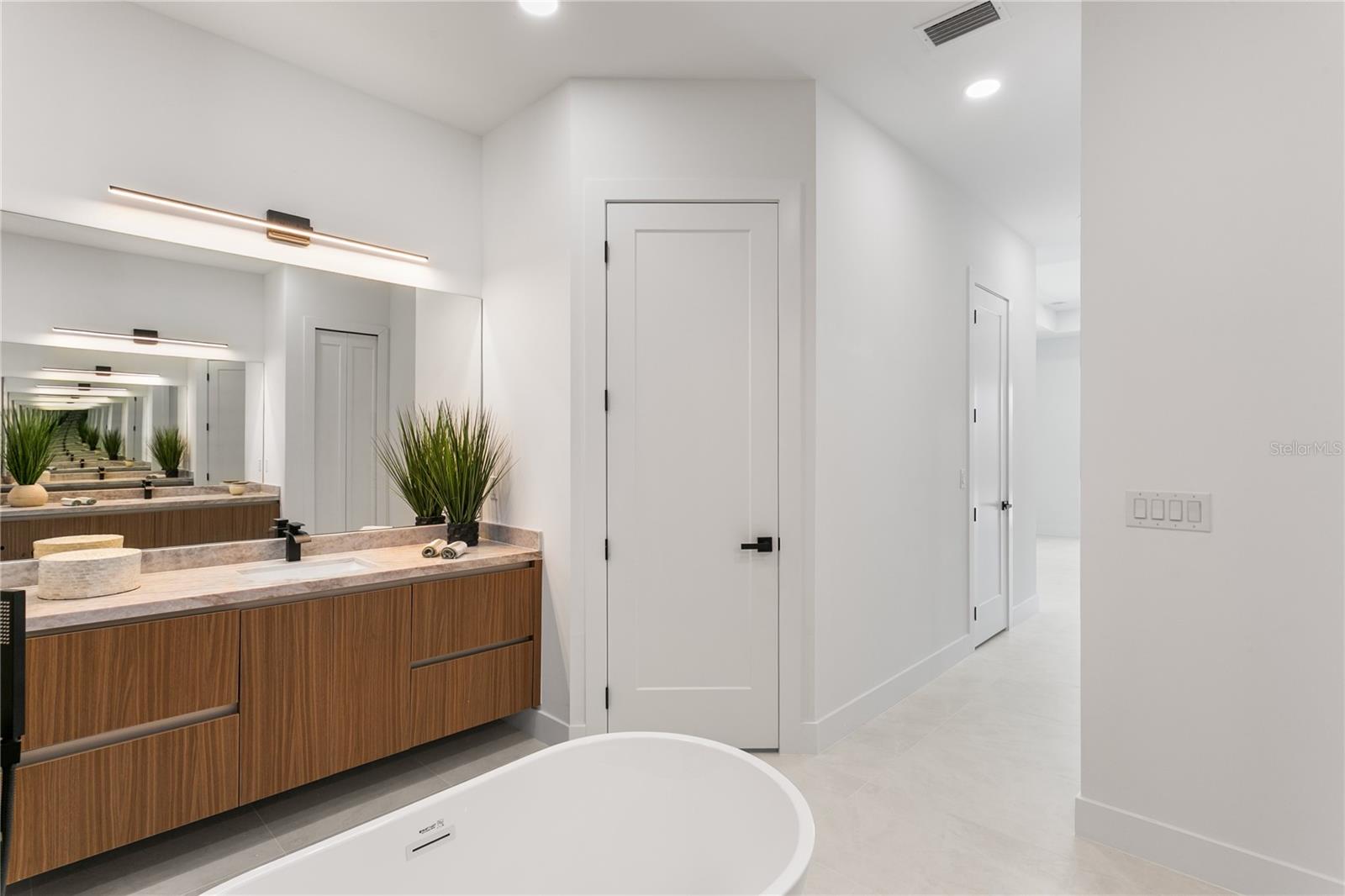 3300 NW 1ST TER, CAPE CORAL, FL, 33993