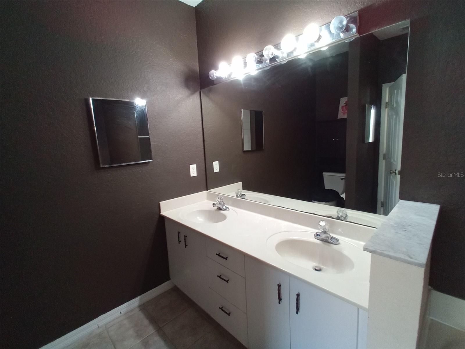 15201 INDIAN CREEK DR #B, KISSIMMEE, FL, 34759
