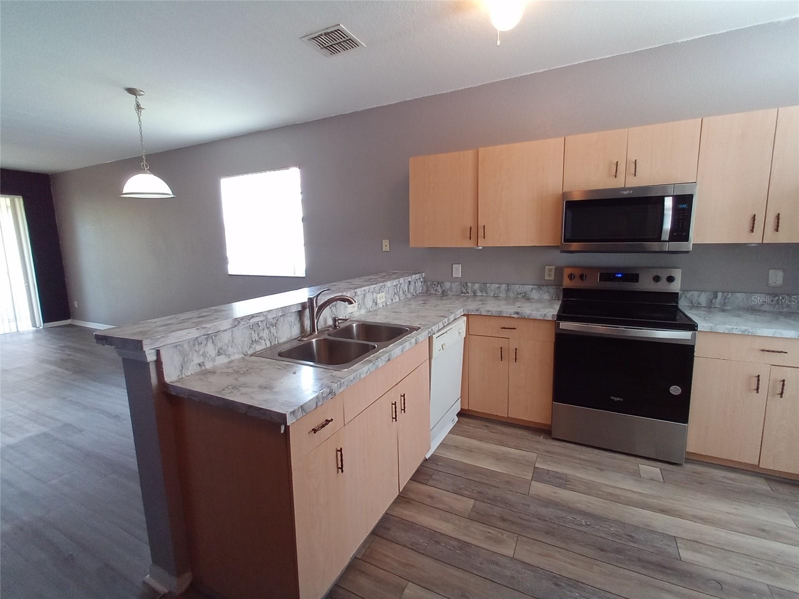 15201 INDIAN CREEK DR #B, KISSIMMEE, FL, 34759