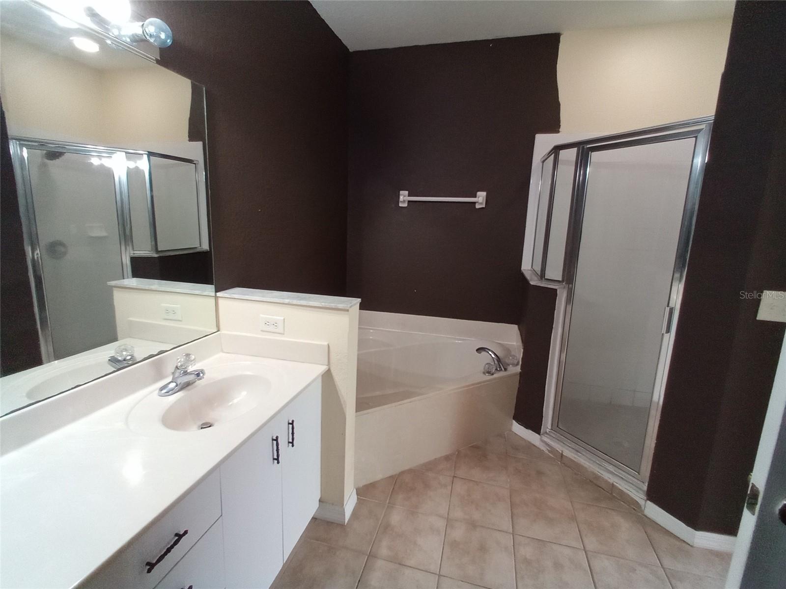 15201 INDIAN CREEK DR #B, KISSIMMEE, FL, 34759