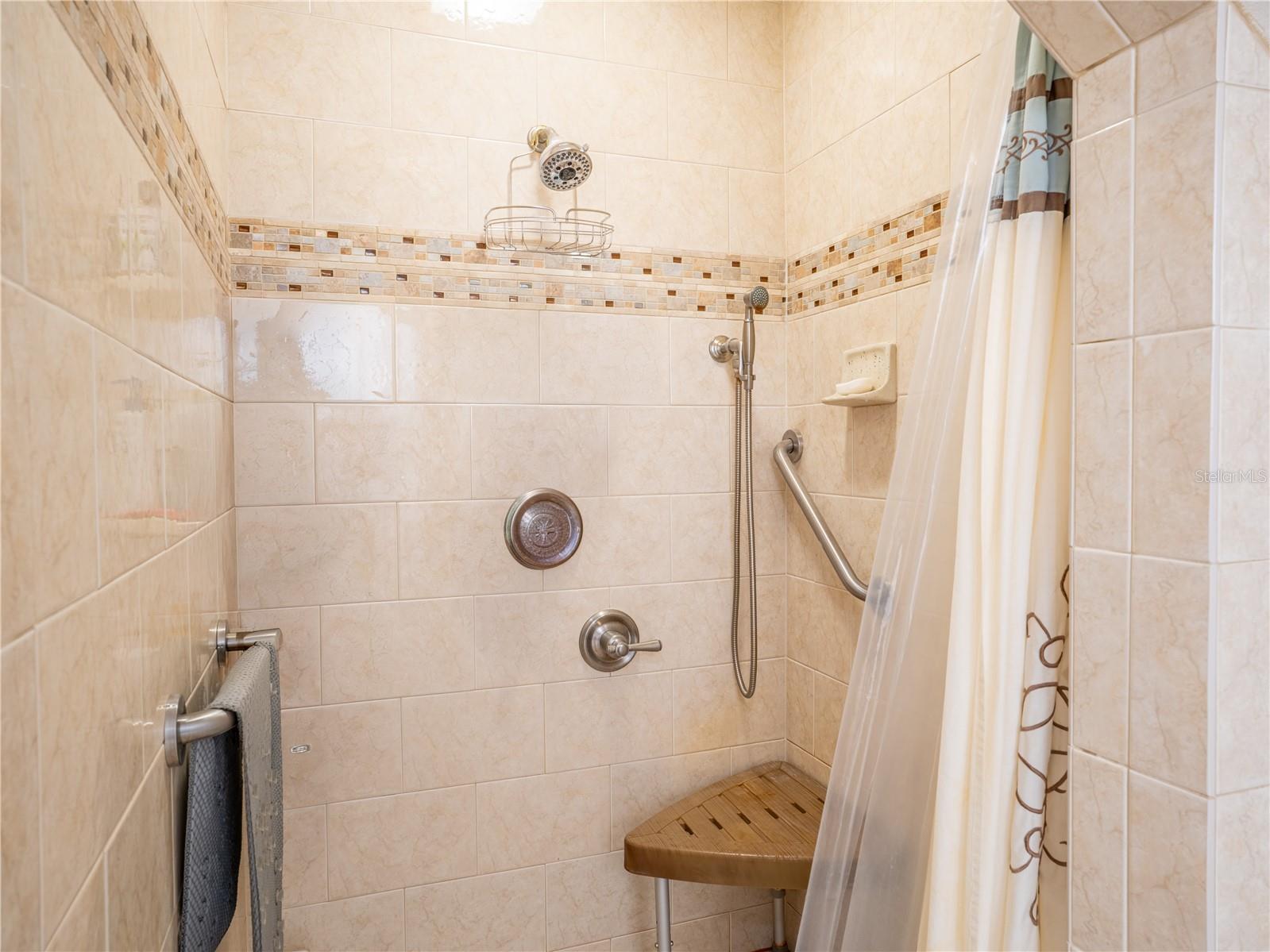 135 W TRADE WINDS RD, WINTER SPRINGS, FL, 32708