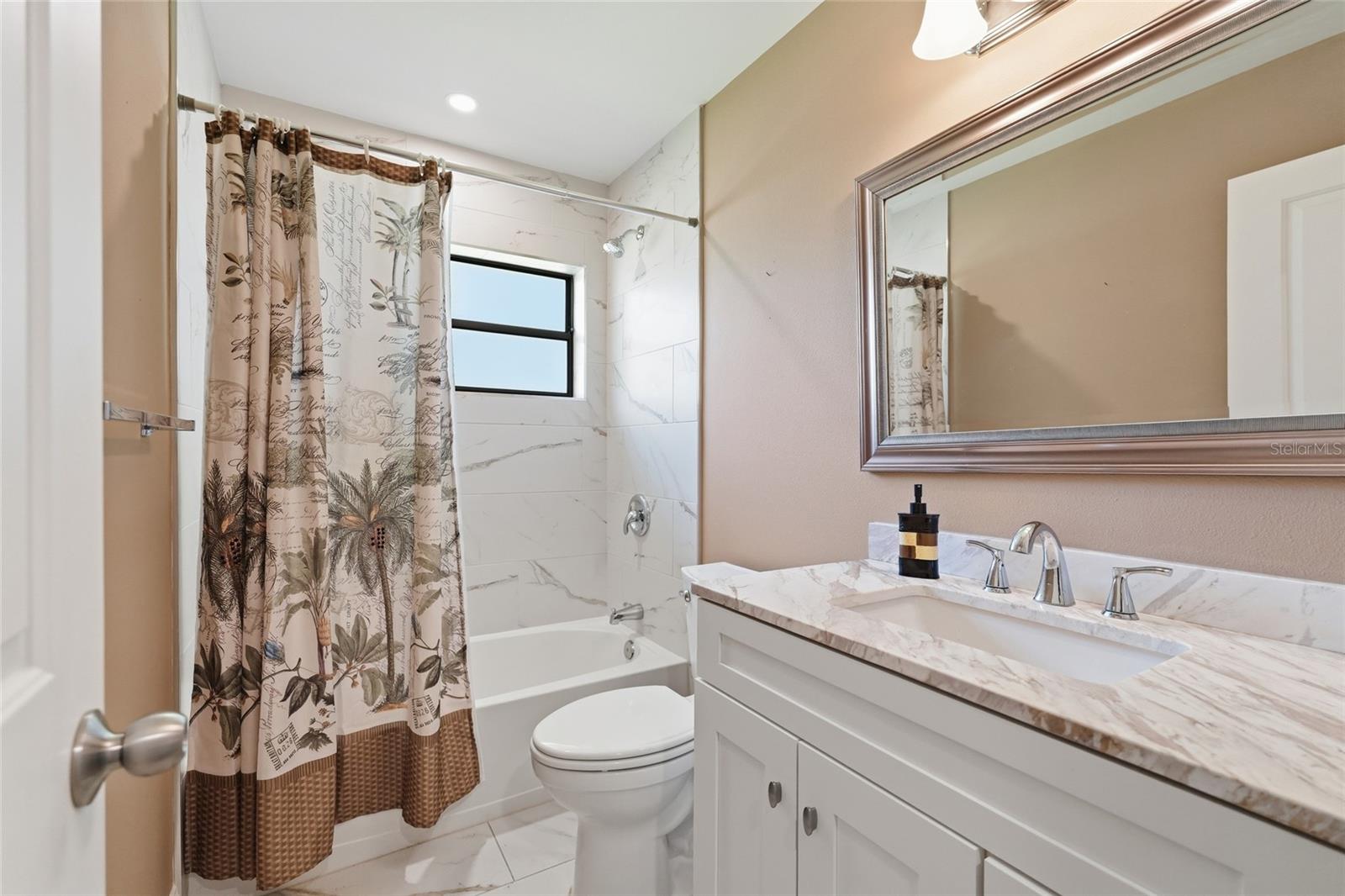 7101 FAIRWAY BEND CIR, SARASOTA, FL, 34243