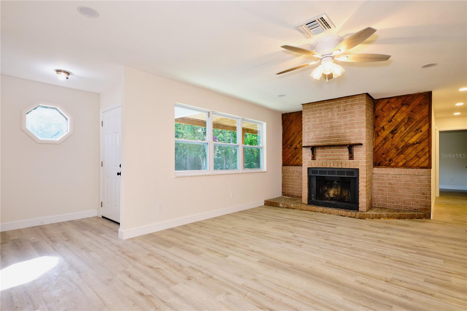 221 18TH AVE NW, NAPLES, FL, 34120