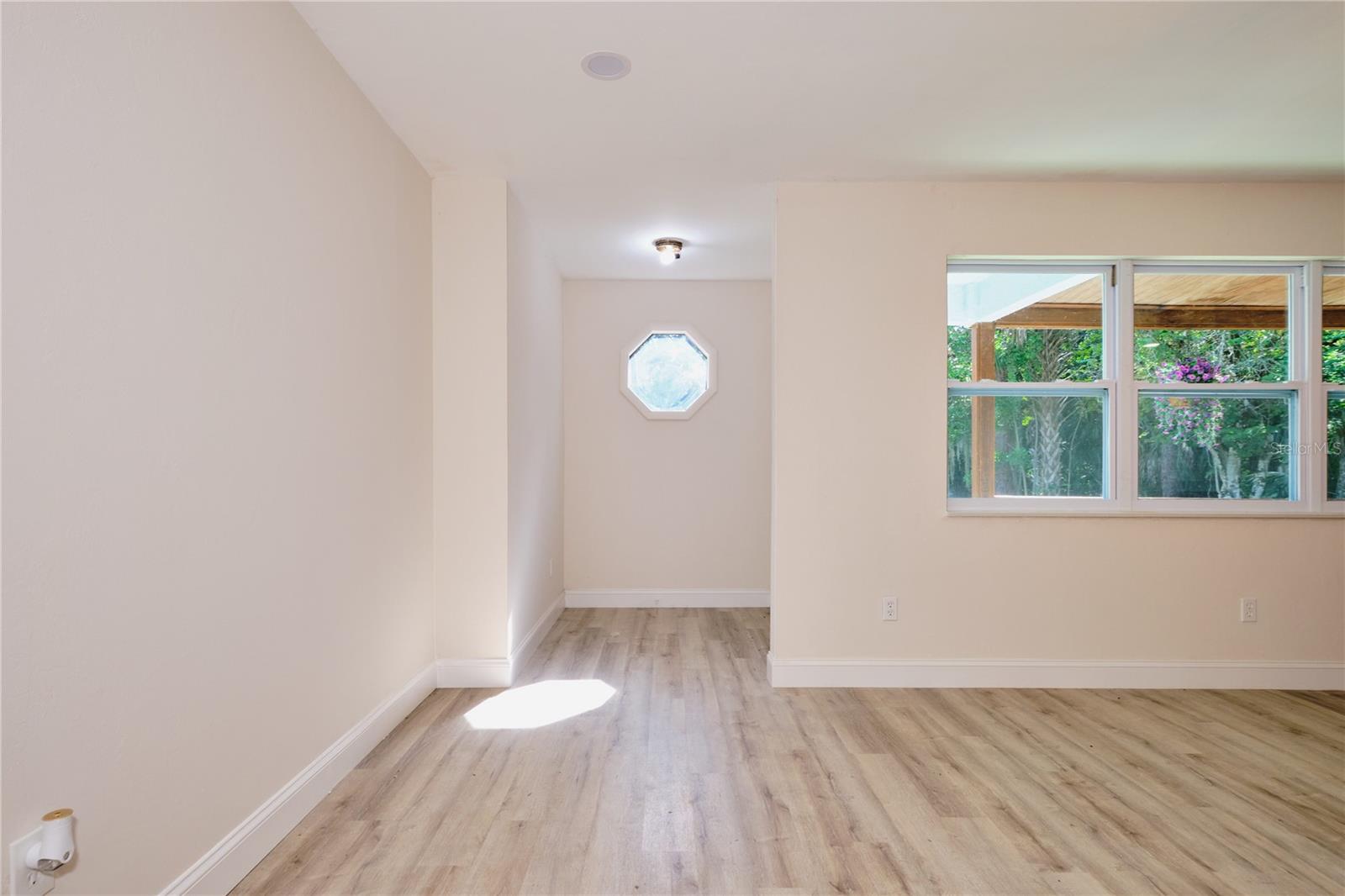 221 18TH AVE NW, NAPLES, FL, 34120
