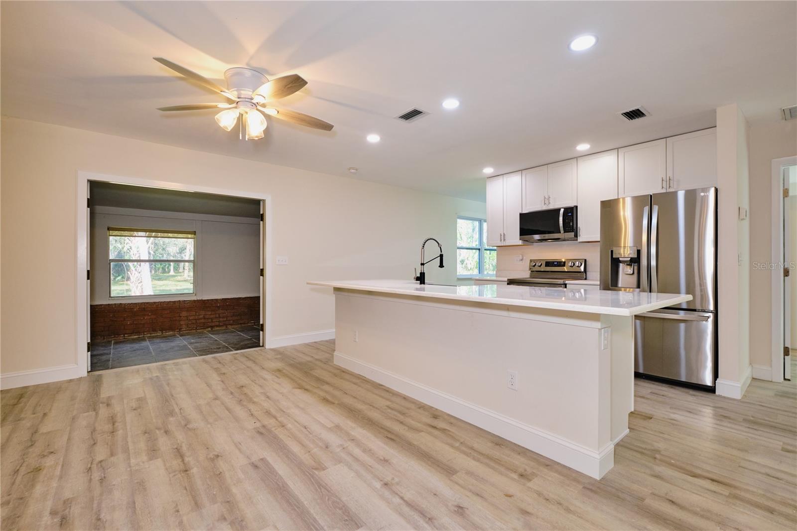 221 18TH AVE NW, NAPLES, FL, 34120