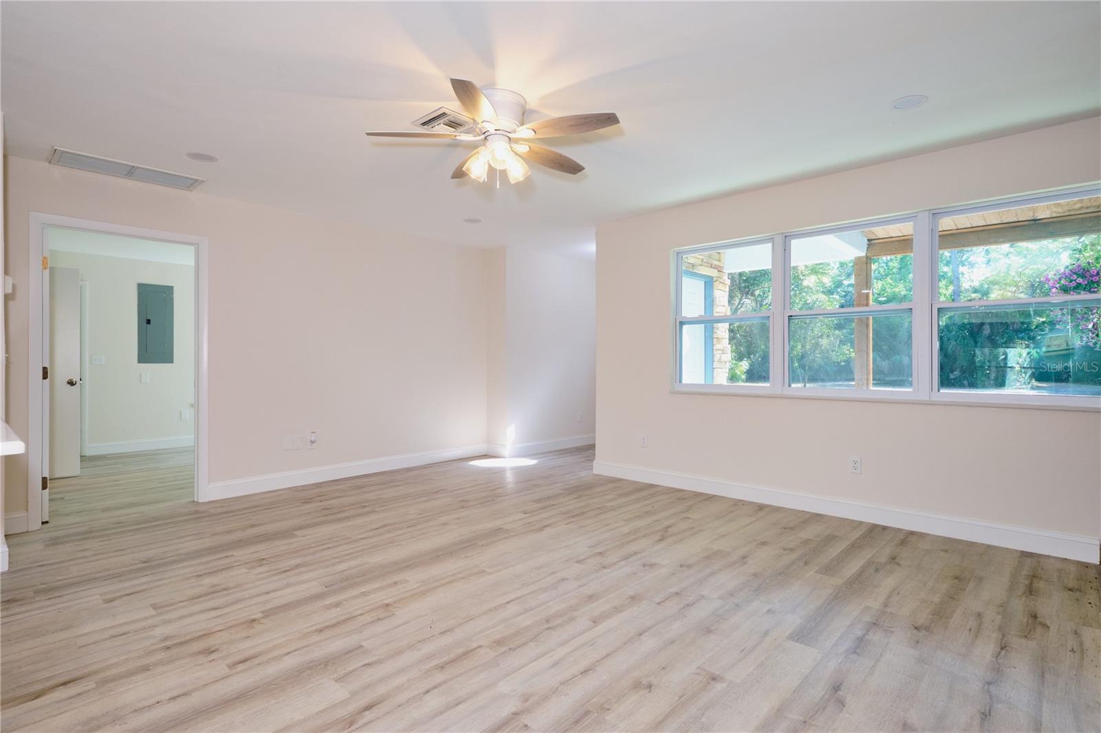 221 18TH AVE NW, NAPLES, FL, 34120