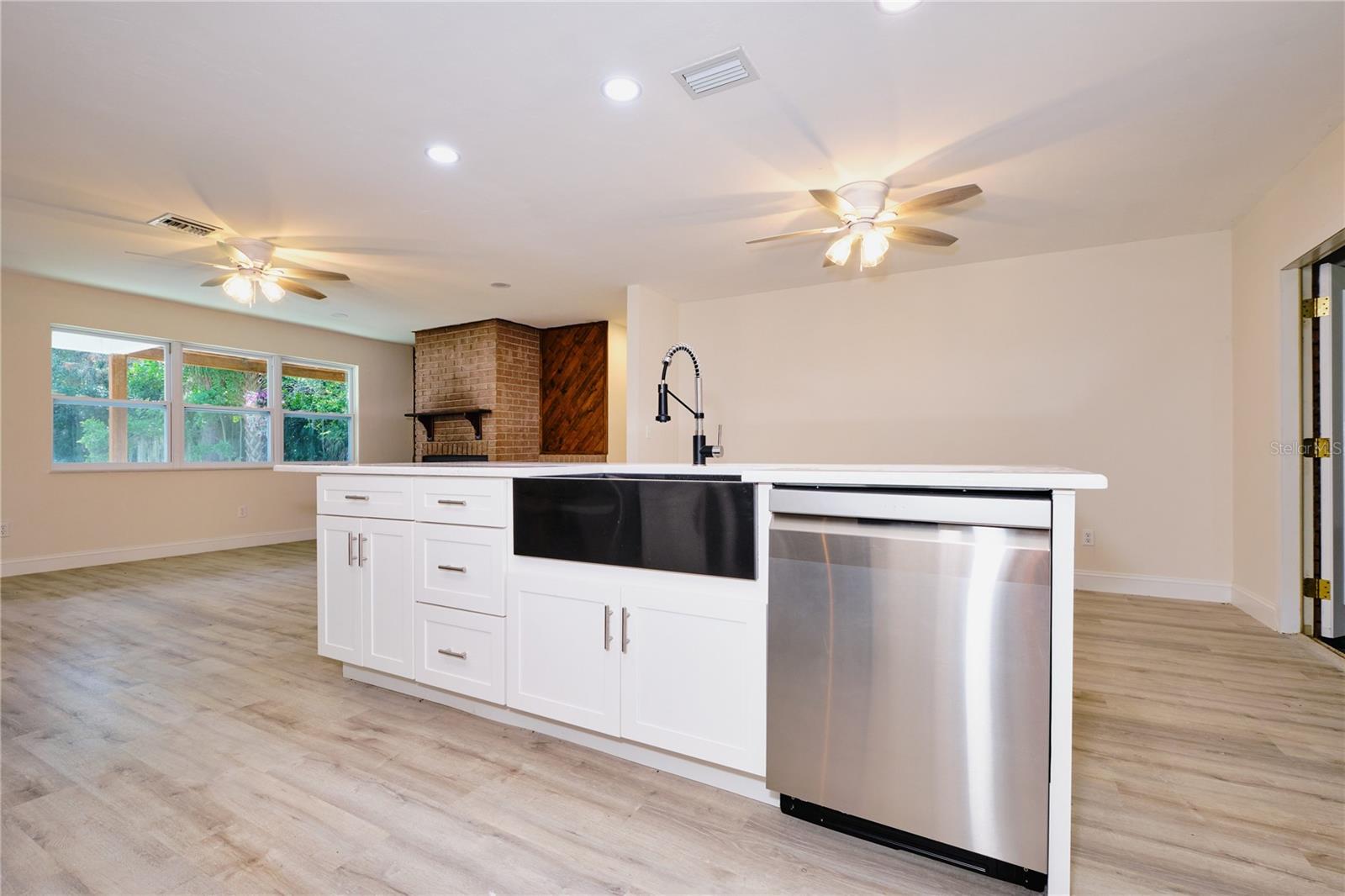 221 18TH AVE NW, NAPLES, FL, 34120