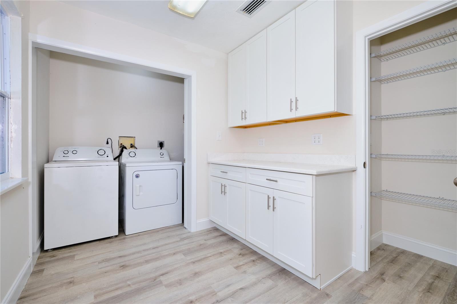 221 18TH AVE NW, NAPLES, FL, 34120