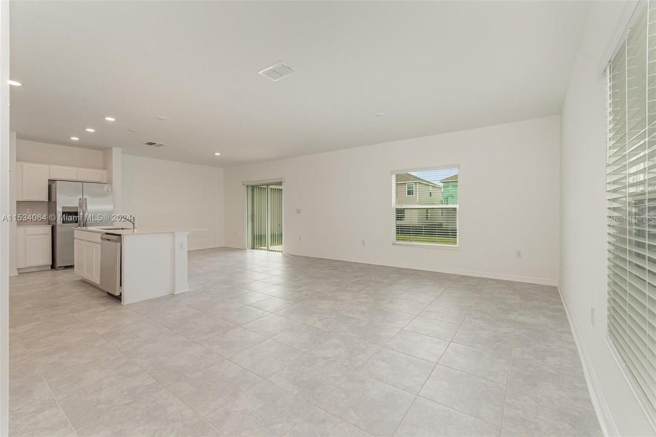 748 REGGIE, WINTER HAVEN, FL, 33884
