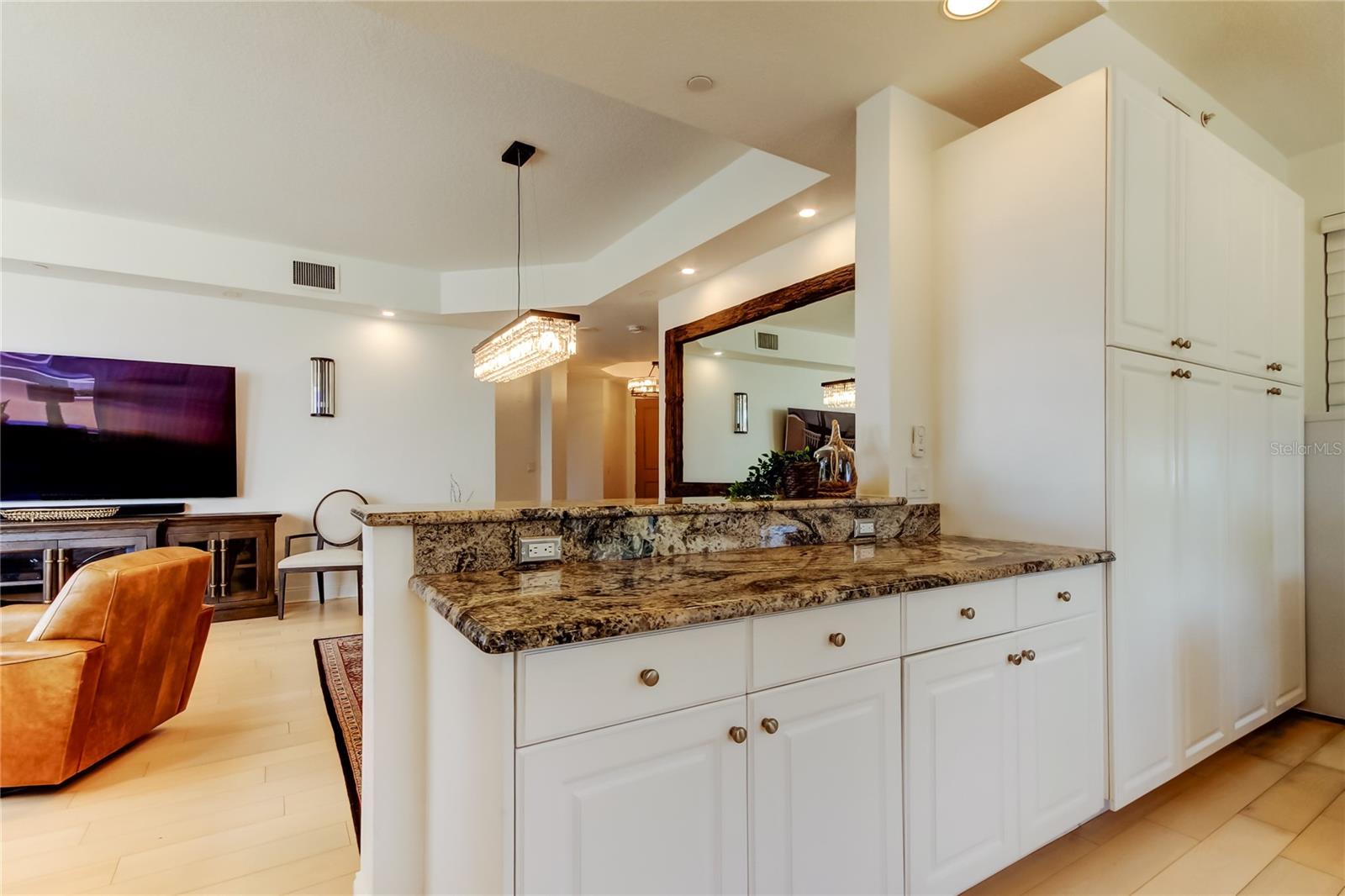 1200 GULF BLVD #101, CLEARWATER BEACH, FL, 33767