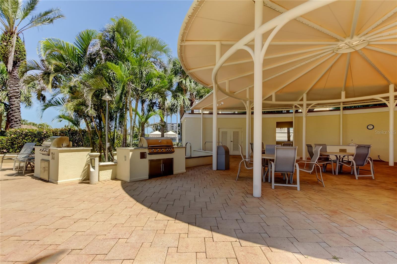 1200 GULF BLVD #101, CLEARWATER BEACH, FL, 33767