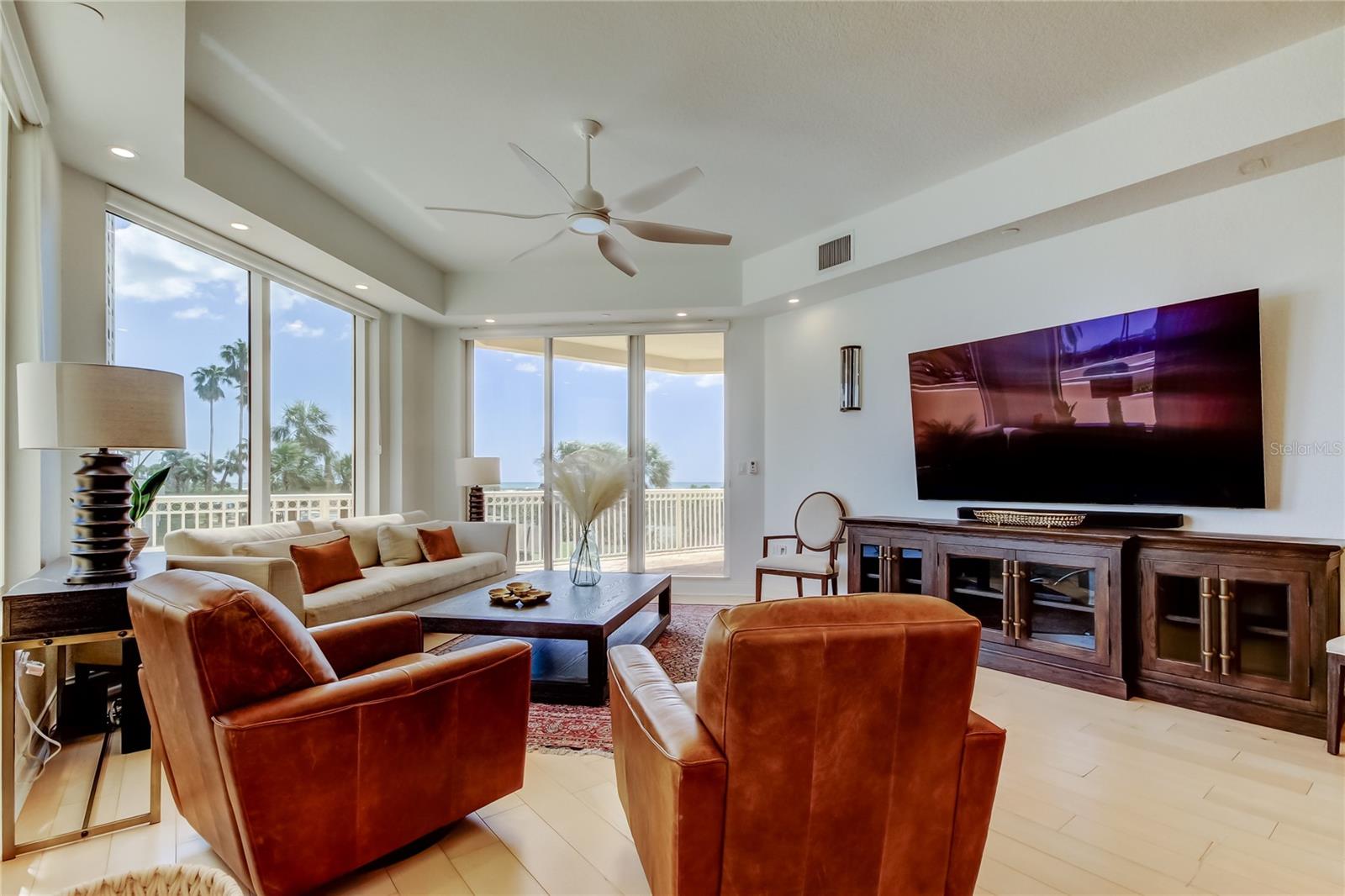 1200 GULF BLVD #101, CLEARWATER BEACH, FL, 33767