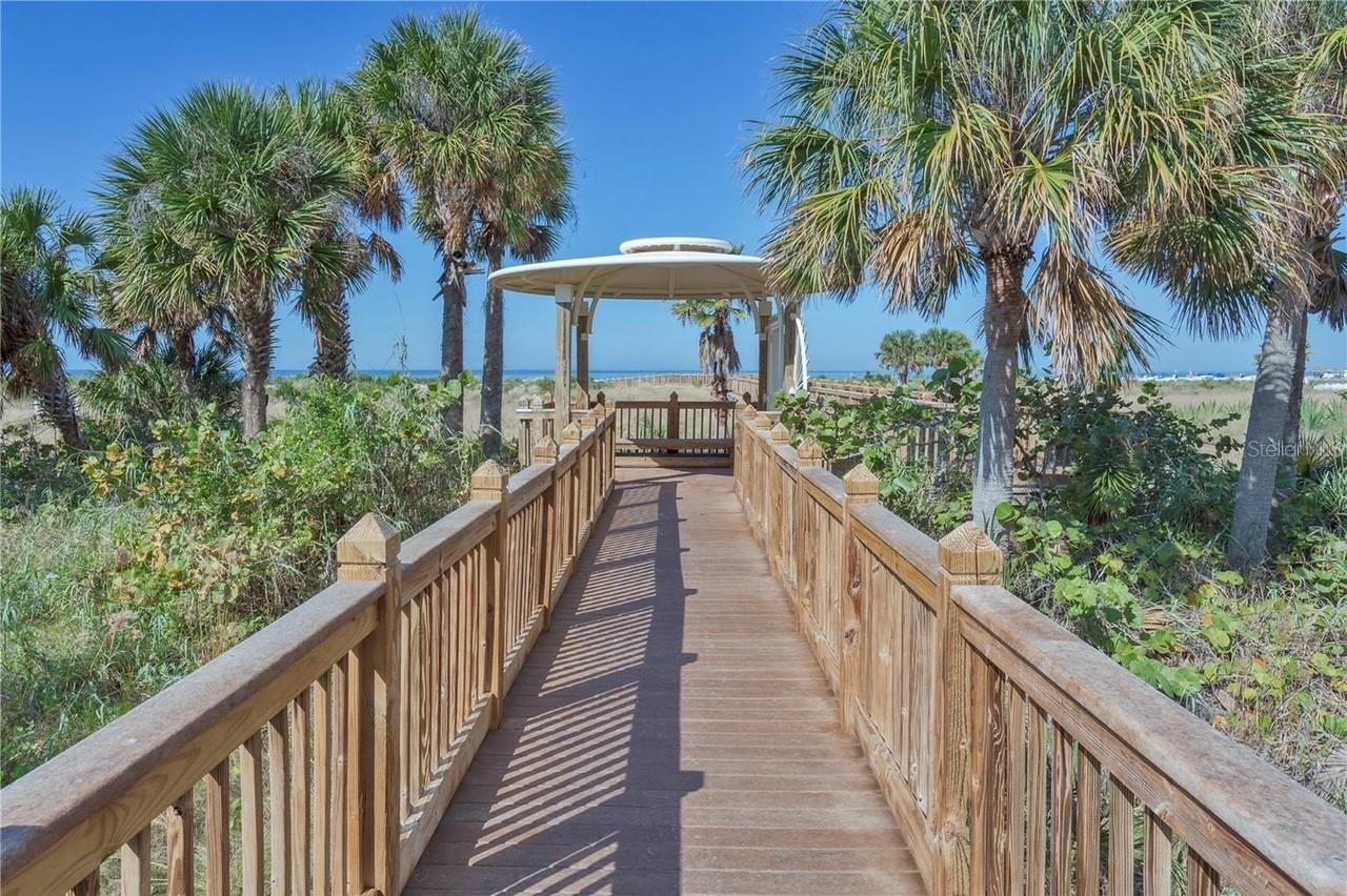 1200 GULF BLVD #101, CLEARWATER BEACH, FL, 33767