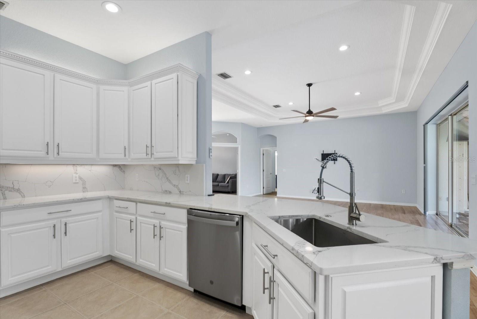 220 DOVE TRL, BRADENTON, FL, 34212