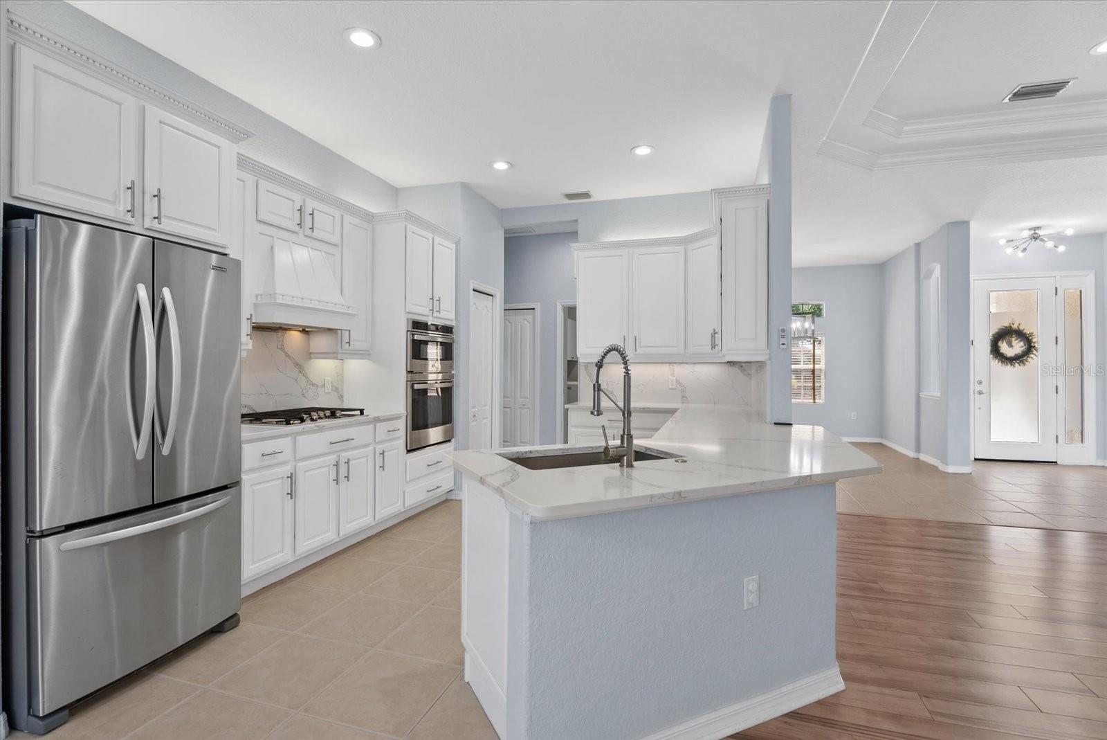220 DOVE TRL, BRADENTON, FL, 34212
