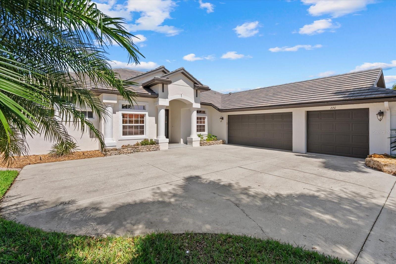 220 DOVE TRL, BRADENTON, FL, 34212