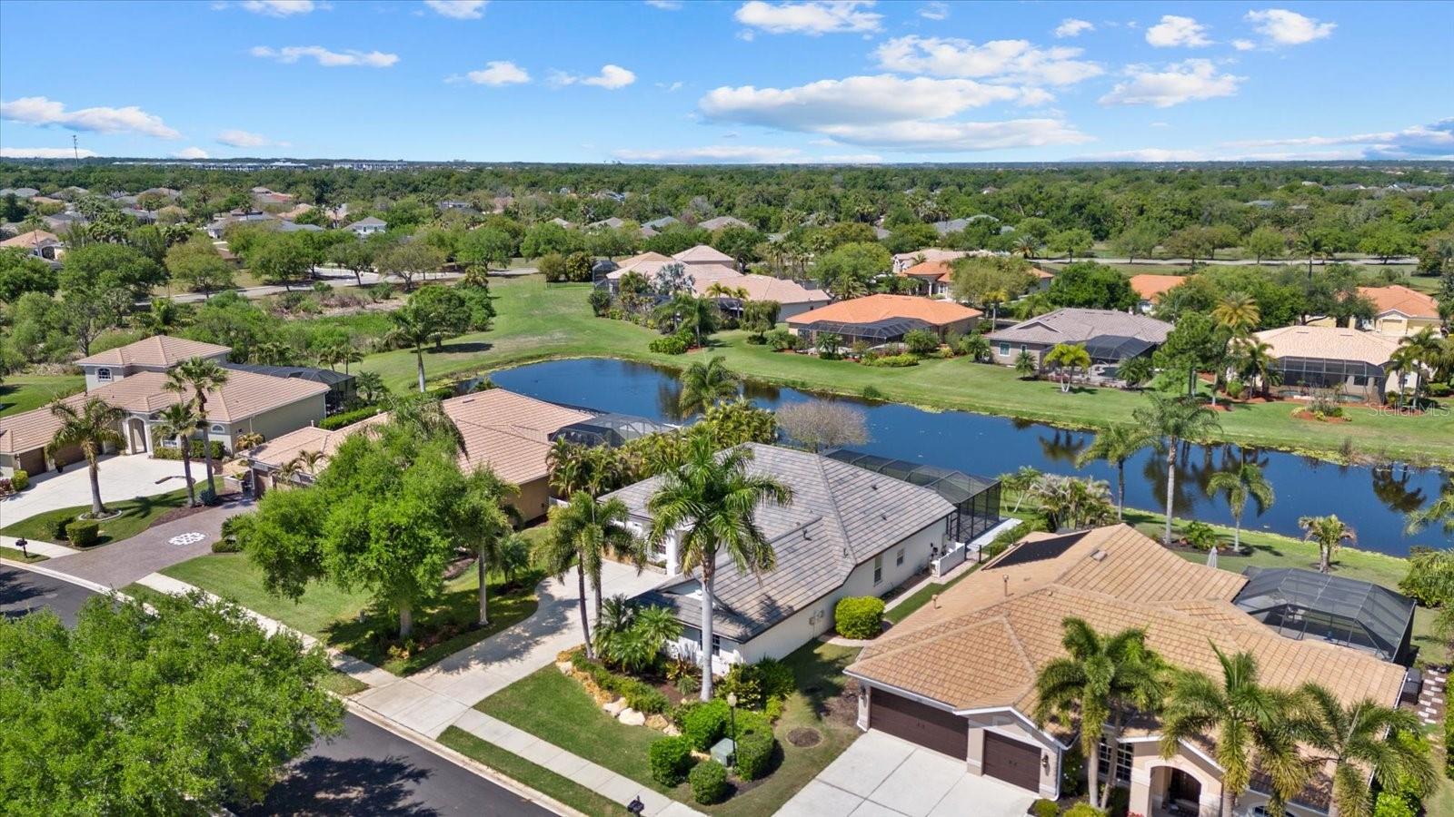 220 DOVE TRL, BRADENTON, FL, 34212
