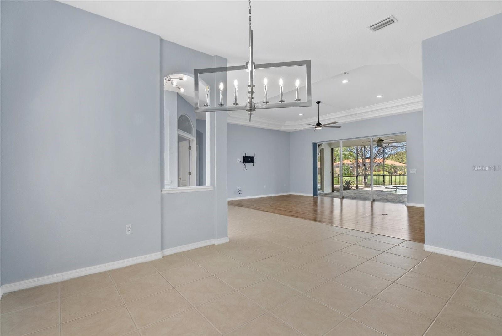 220 DOVE TRL, BRADENTON, FL, 34212