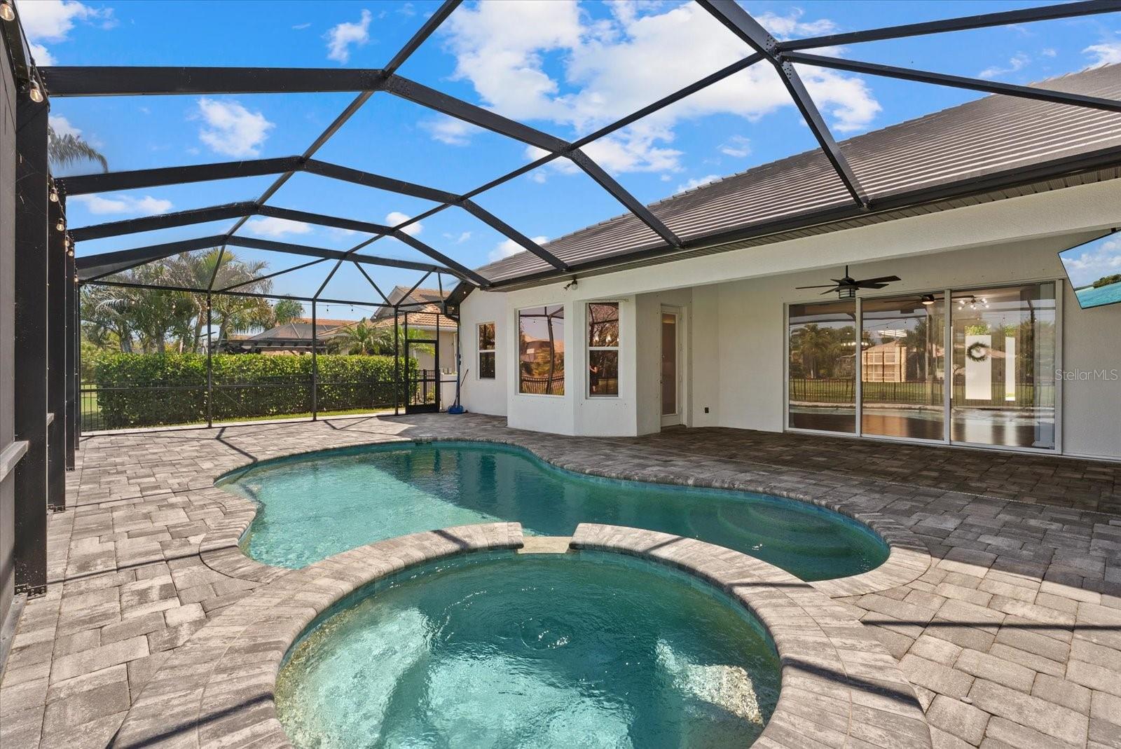 220 DOVE TRL, BRADENTON, FL, 34212