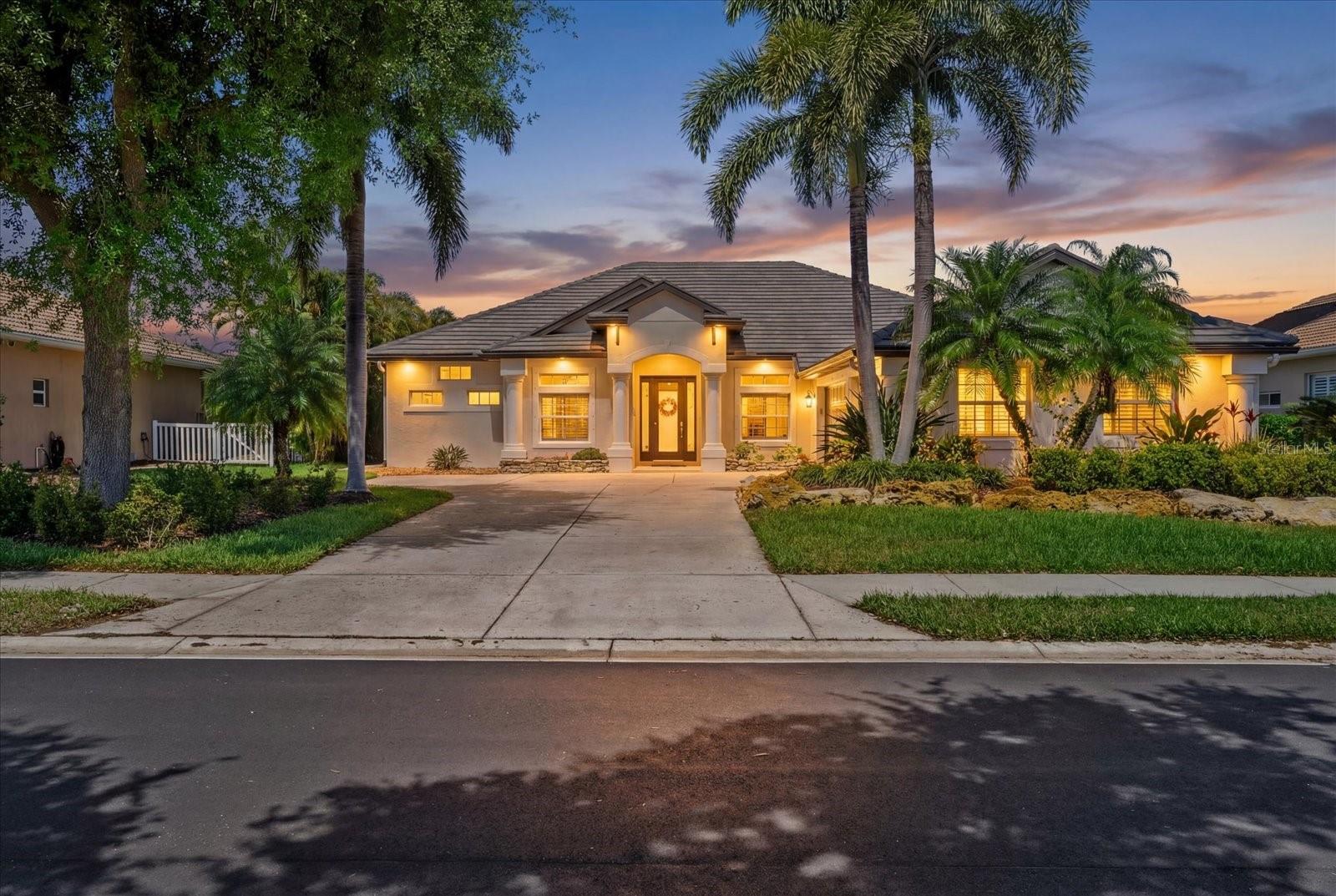 220 DOVE TRL, BRADENTON, FL, 34212
