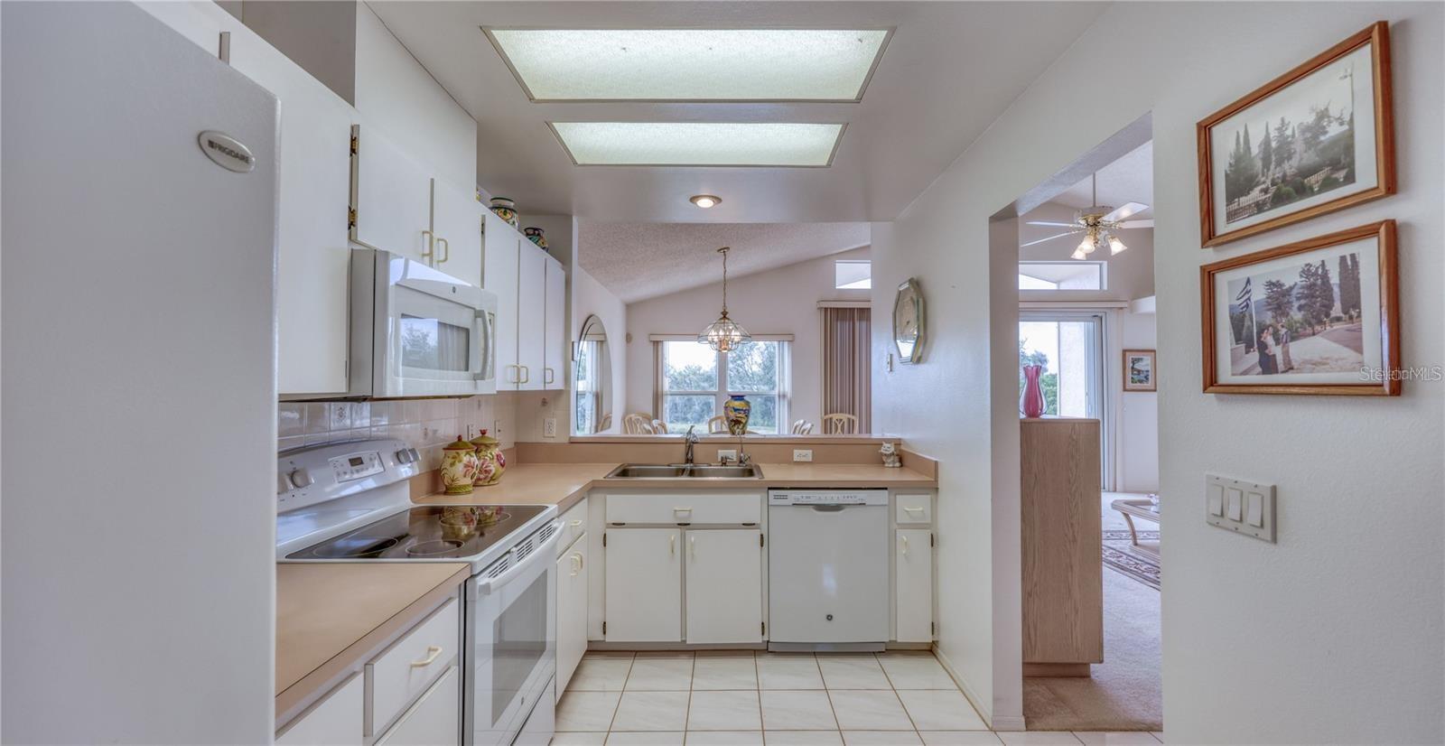 718 LIGHTHOUSE DR, TARPON SPRINGS, FL, 34689