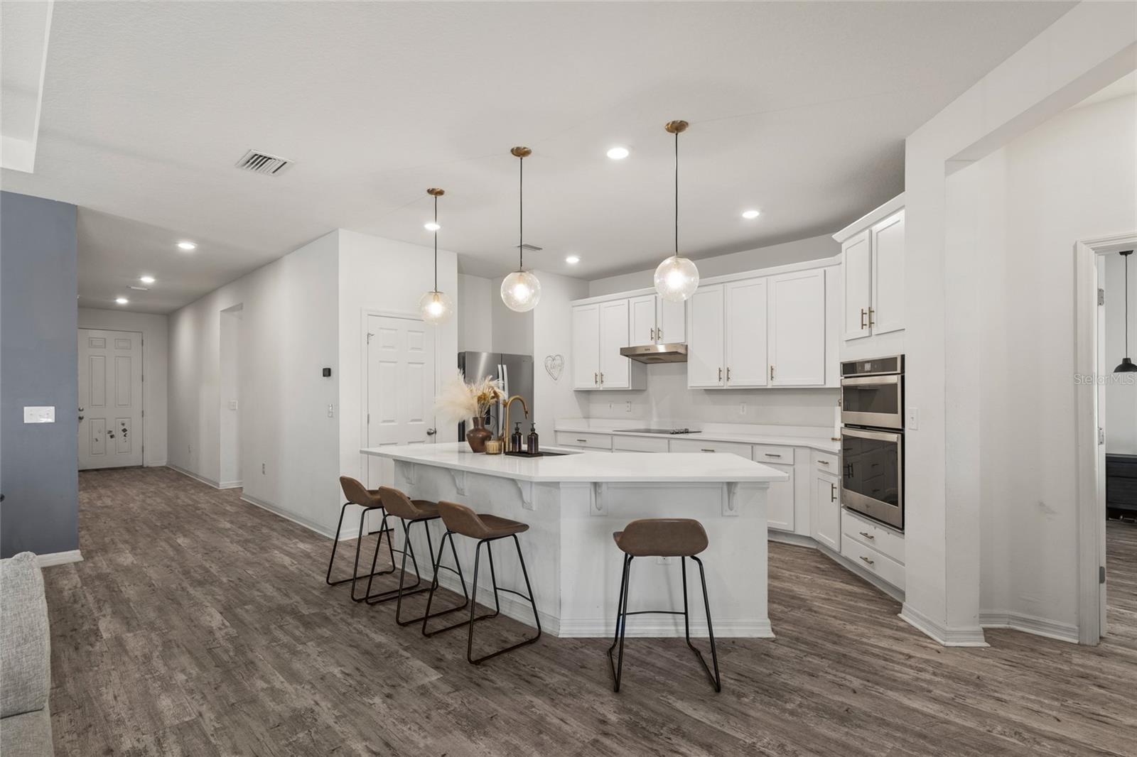 10630 MEDFORD LAKE DR, RIVERVIEW, FL, 33578