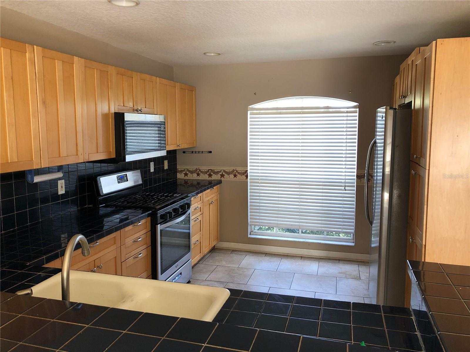 616 E 1ST ST, APOPKA, FL, 32703