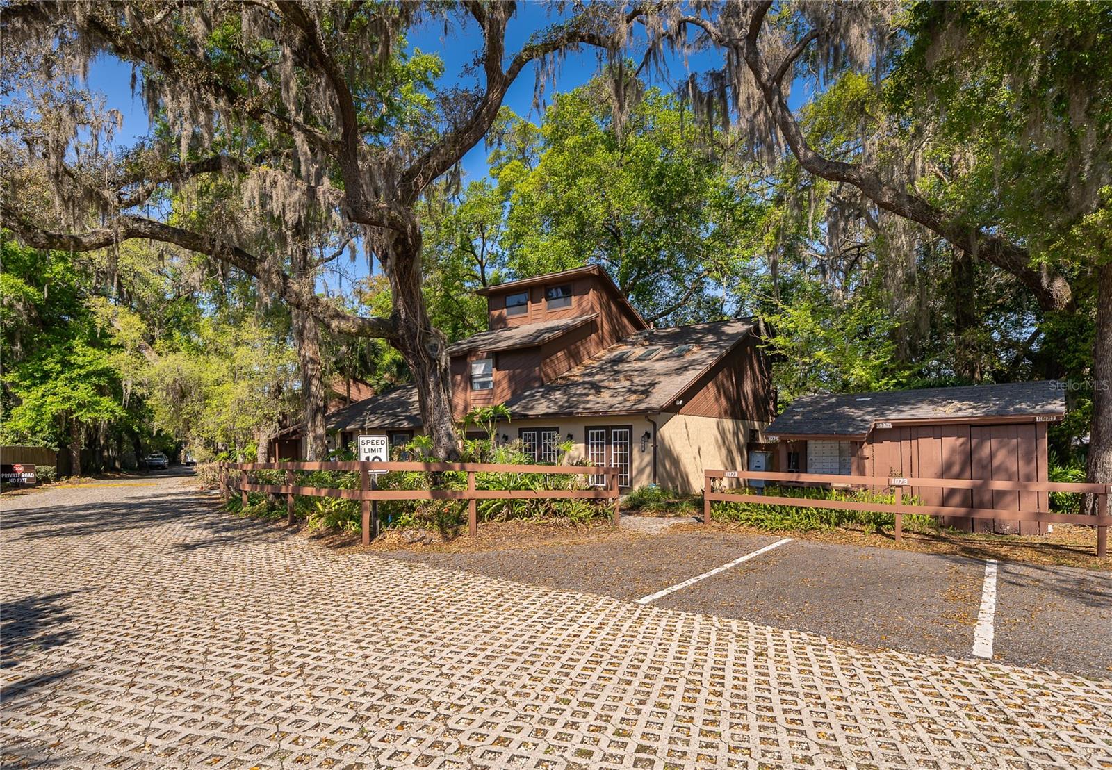 1073 LOVE LN #1, APOPKA, FL, 32703