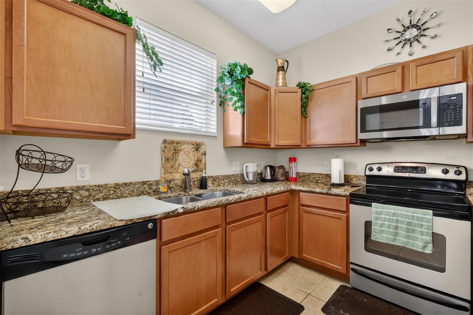 1323 PRIORY CIR, WINTER GARDEN, FL, 34787