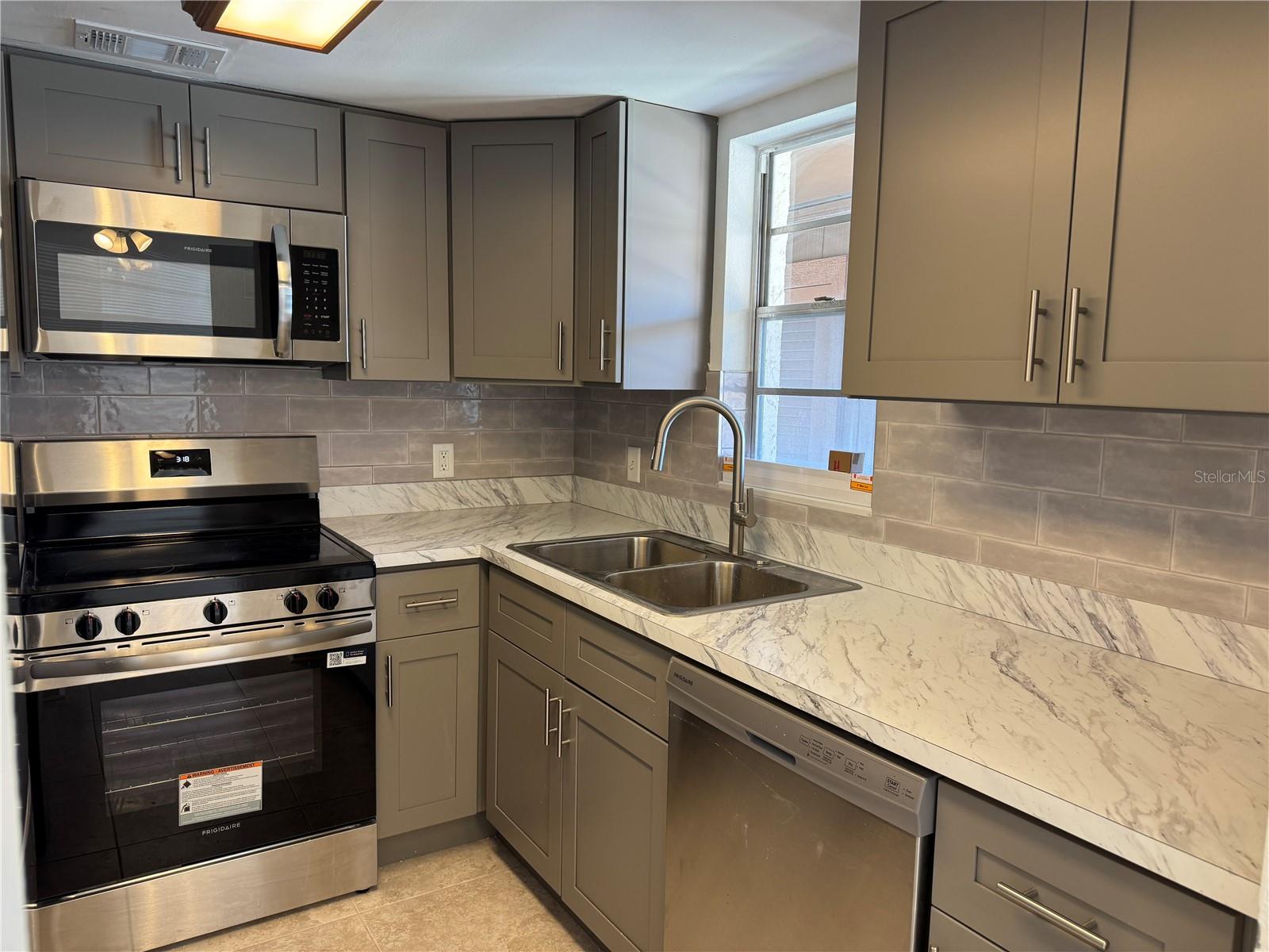 5154 TURQUOISE LN #102, NEW PORT RICHEY, FL, 34652