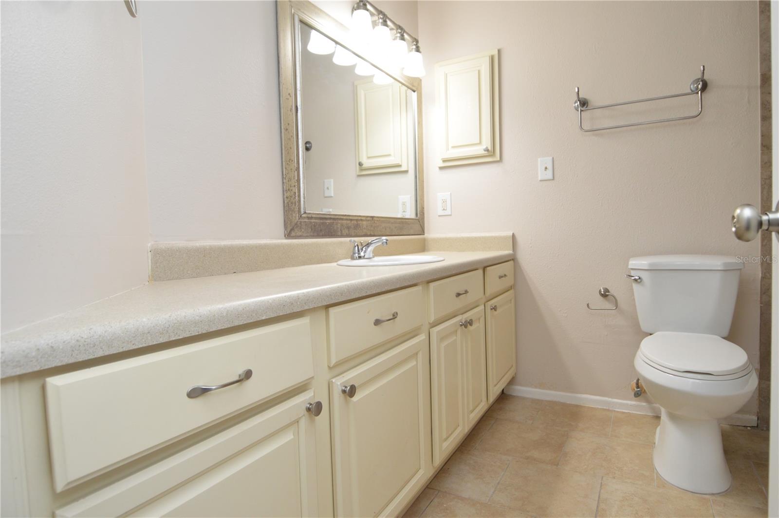 8756 MALLARD RESERVE DR #101, TAMPA, FL, 33614