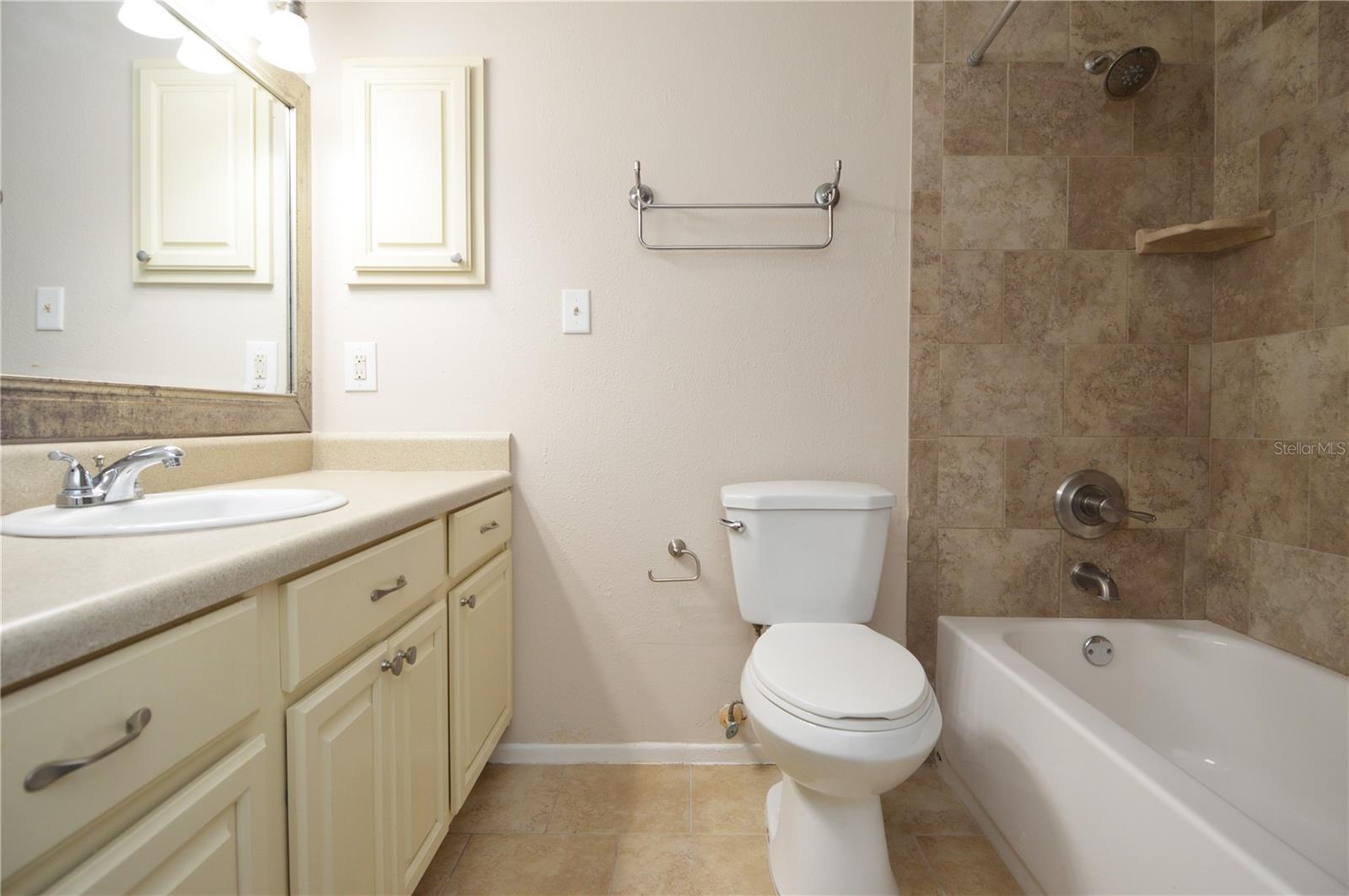 8756 MALLARD RESERVE DR #101, TAMPA, FL, 33614