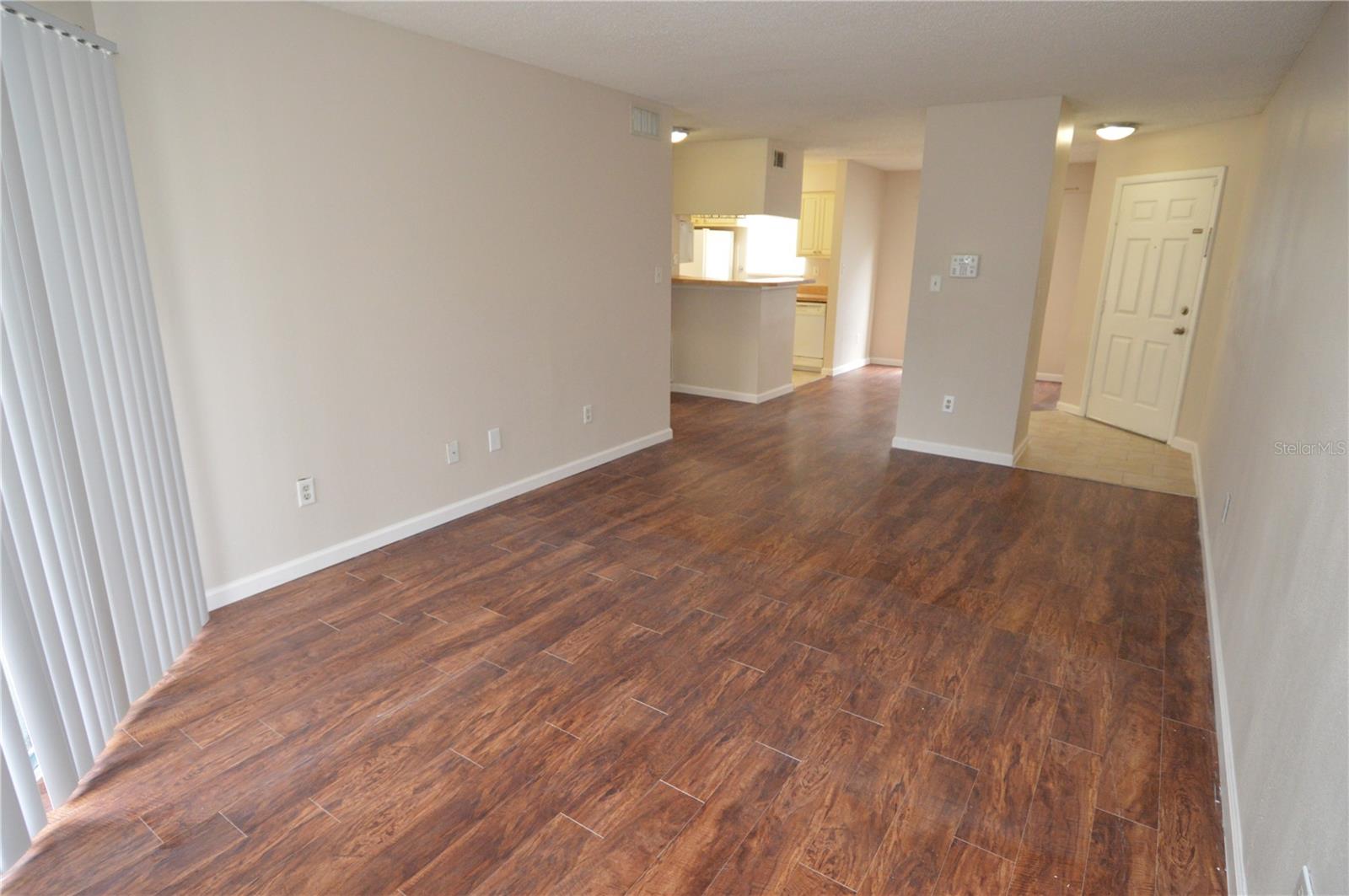 8756 MALLARD RESERVE DR #101, TAMPA, FL, 33614