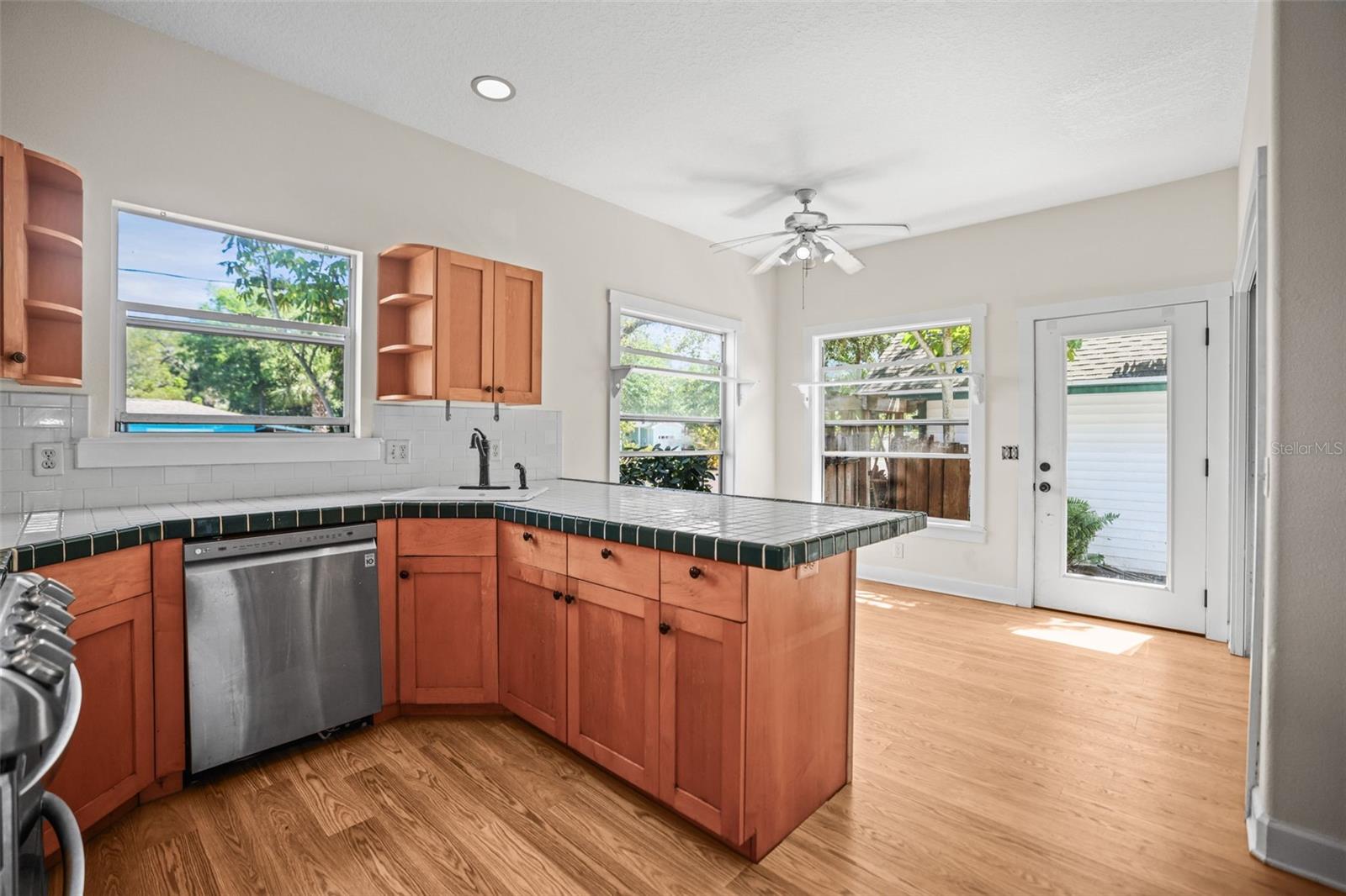 1777 BAYSHORE BLVD, DUNEDIN, FL, 34698