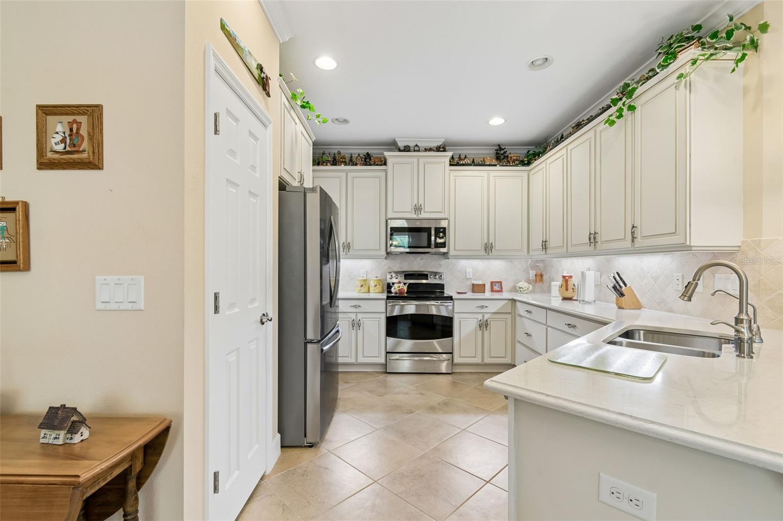 2306 OAKLEY GREEN DR #62, SUN CITY CENTER, FL, 33573