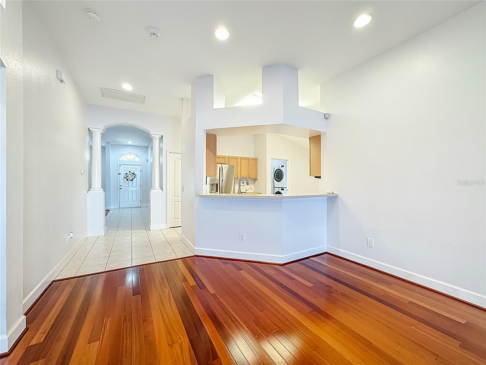9830 WHITE BARN WAY, RIVERVIEW, FL, 33569