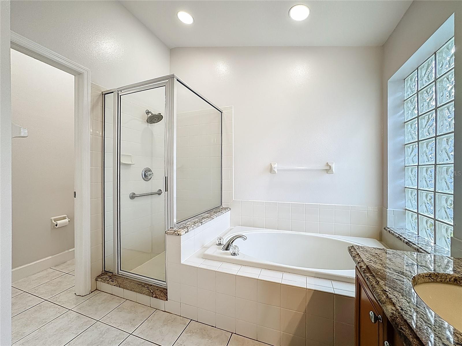 9830 WHITE BARN WAY, RIVERVIEW, FL, 33569