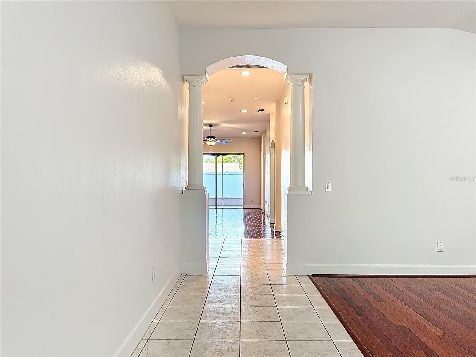 9830 WHITE BARN WAY, RIVERVIEW, FL, 33569