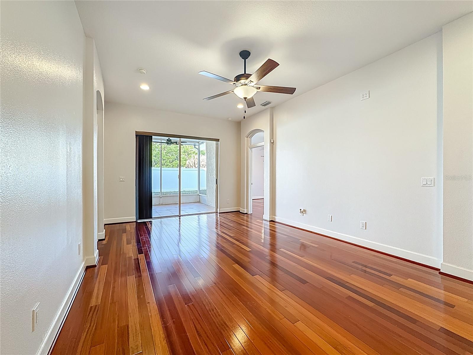 9830 WHITE BARN WAY, RIVERVIEW, FL, 33569