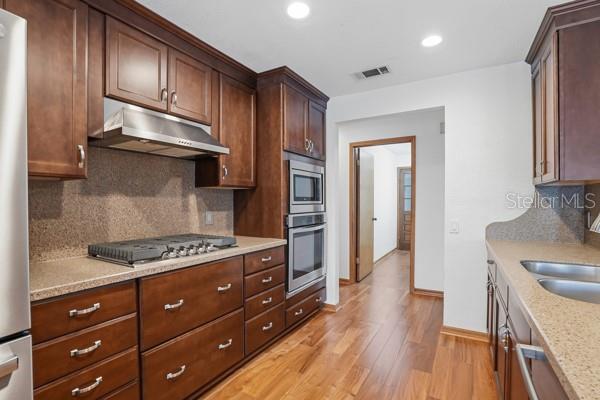 1212 WEYBRIDGE LN, DUNEDIN, FL, 34698