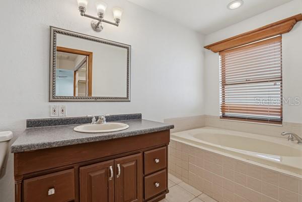1212 WEYBRIDGE LN, DUNEDIN, FL, 34698