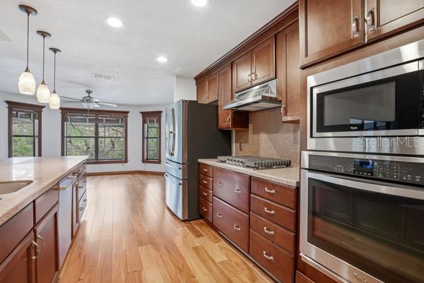 1212 WEYBRIDGE LN, DUNEDIN, FL, 34698