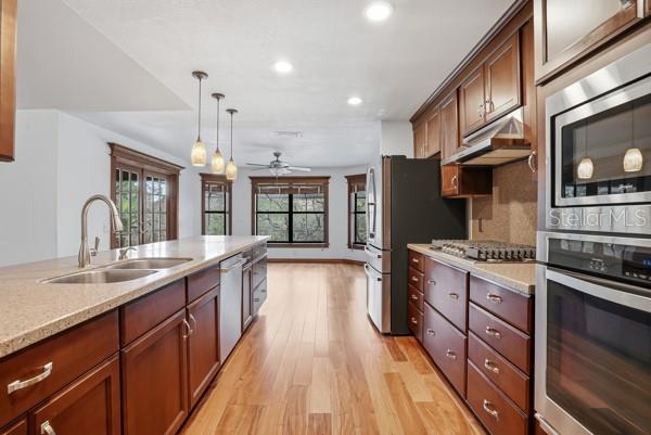1212 WEYBRIDGE LN, DUNEDIN, FL, 34698